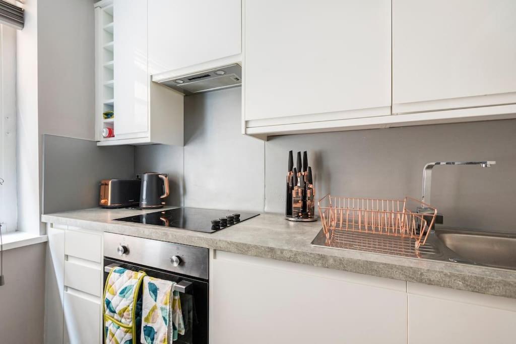 Beautiful Brighton Apartment, 5Min Walk To Beach Kültér fotó